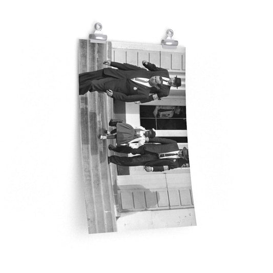 US Marshals With Young Ruby Bridges On School Steps Print Poster - Art Unlimited