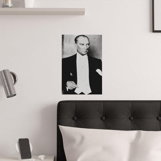 Atatürk (Mustafa Kemal Ataturk) Former President Of Turkey Print Poster - Art Unlimited