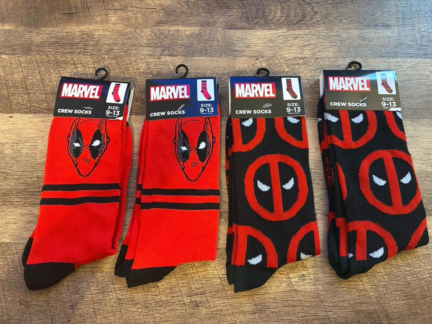Deadpool - Marvel - 4 Pairs Of Crew Socks (Brand New)