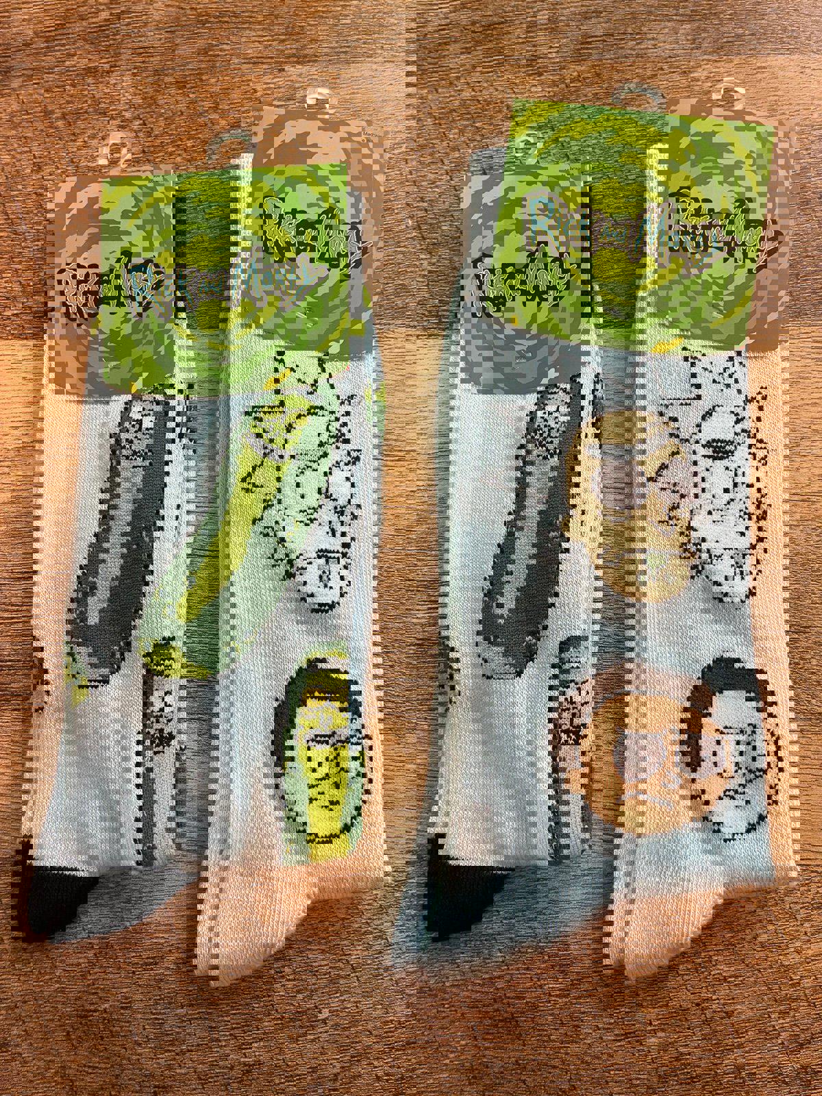 Rick And Morty Crew Sock 2 Pack (Brand New) - Pickle Rick