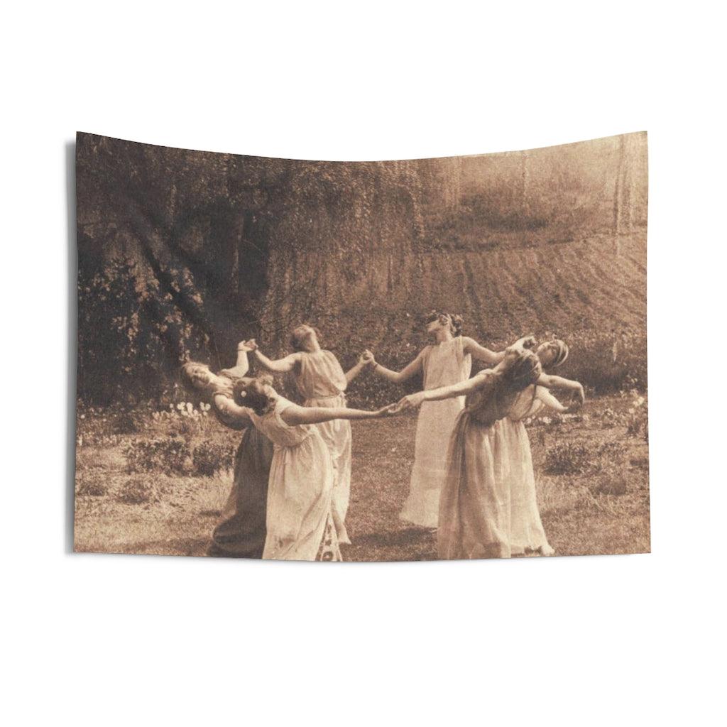 Circle Of Witches Vintage Women Dancing Wall Tapestry - Art Unlimited